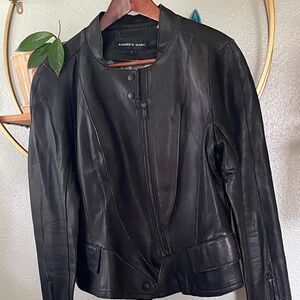 Women’s Andrew Marc leather jacket black size Large